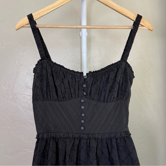 Sold - Picture 4 of 10